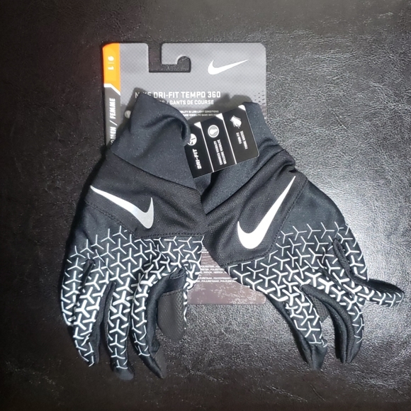 Nike Accessories - NIKE Dri Fit Tempo 360 Gloves Reflective NEW
